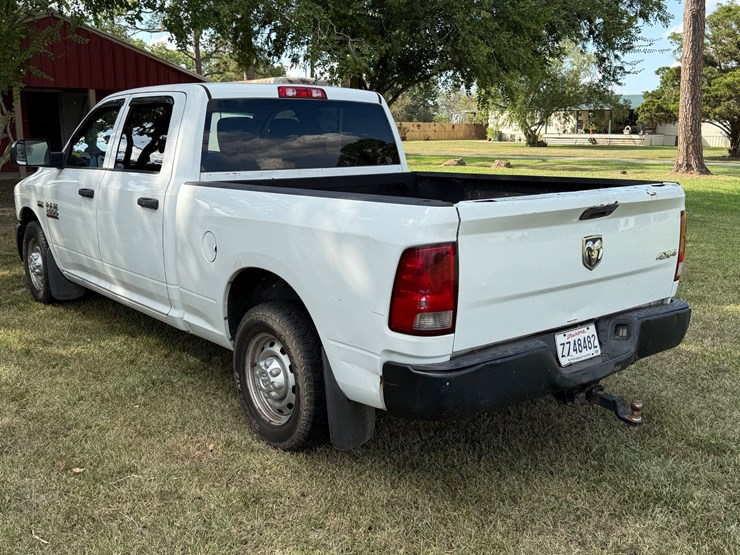 #97-•-2013-ram-2500-crew-cab-pickup-image-4