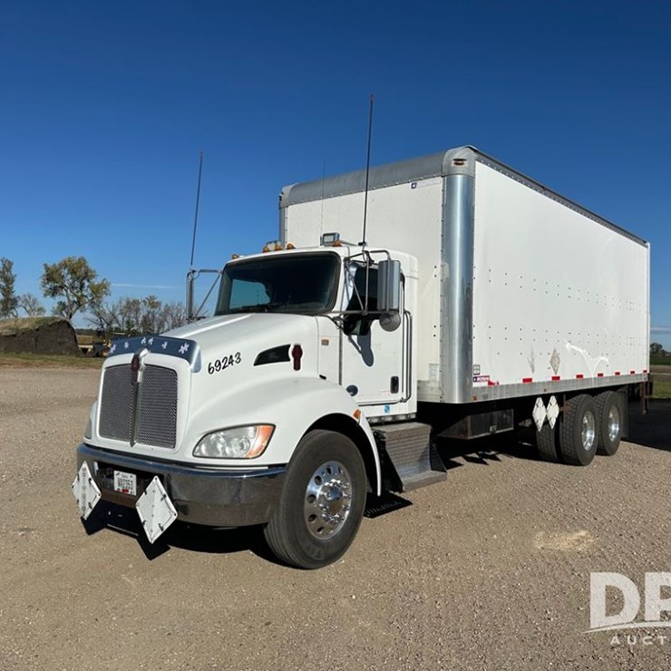 2014 KENWORTH T370