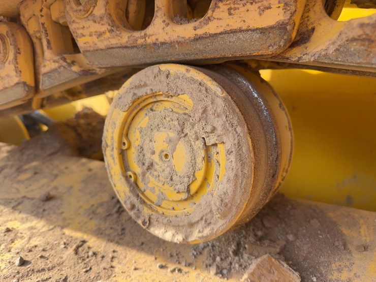 2023-komatsu-d39ex-24-image-24