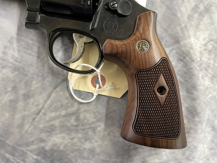 #4034-•-smith-&-wesson-model-19,-sn:-eet8002-image-5
