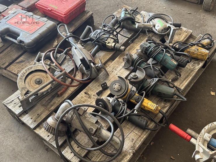 lot-of-power-tools-grinders,-drills,-wrenches-&-mo-lot-of-power-tools-grinders,-drills,-wrenches-&-mo-image-3