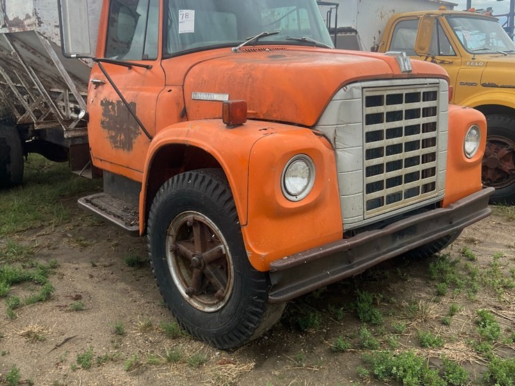 vintage-ih-truck,-not-running-image-6