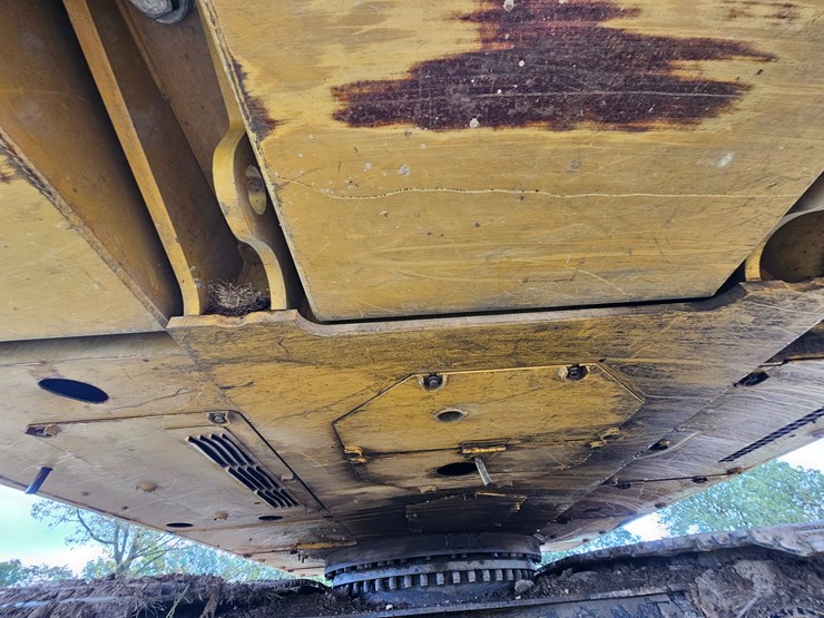 2017-caterpillar-336f-image-49