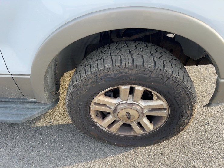2004-ford-f150-lariat-image-8