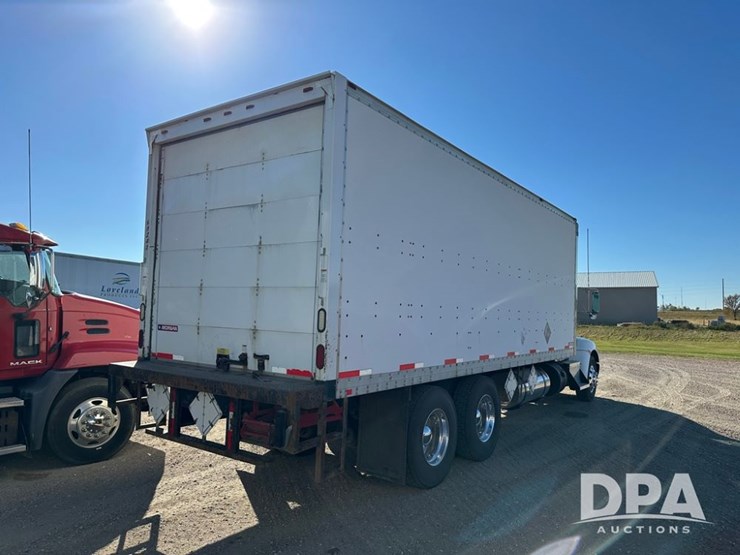 2014-kenworth-t370-image-10