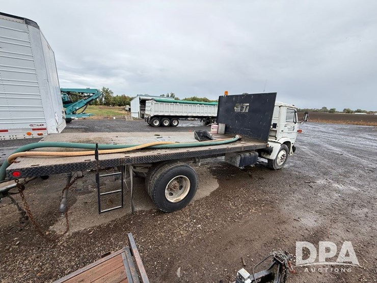 1990-kenworth-flatbed-truck-(pz13940,-unit-43842)-image-3