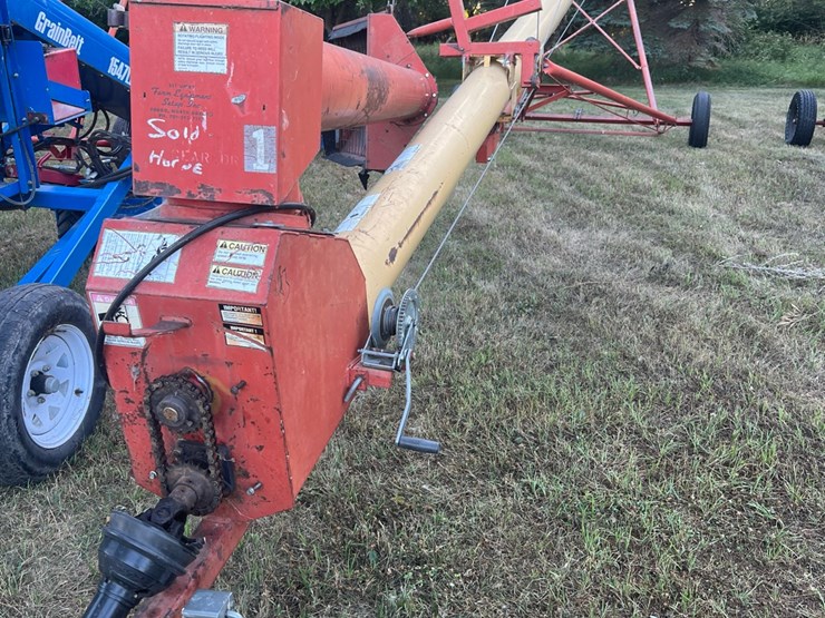 10-x-61-westfield-auger-with-mechanical-swing--hopper-image-1