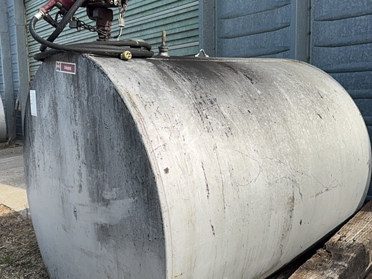 1,000-gallon-fuel-tank-with-pump-image-3