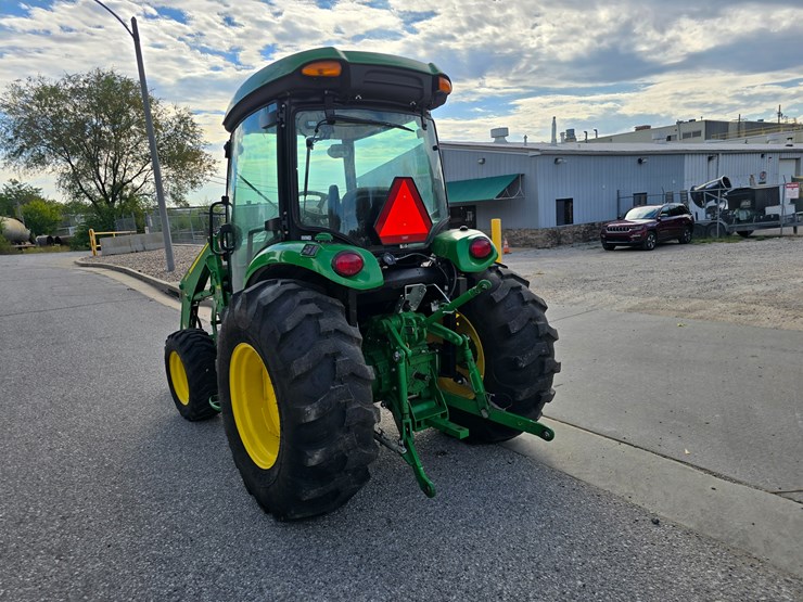 john-deere-4044r-image-13