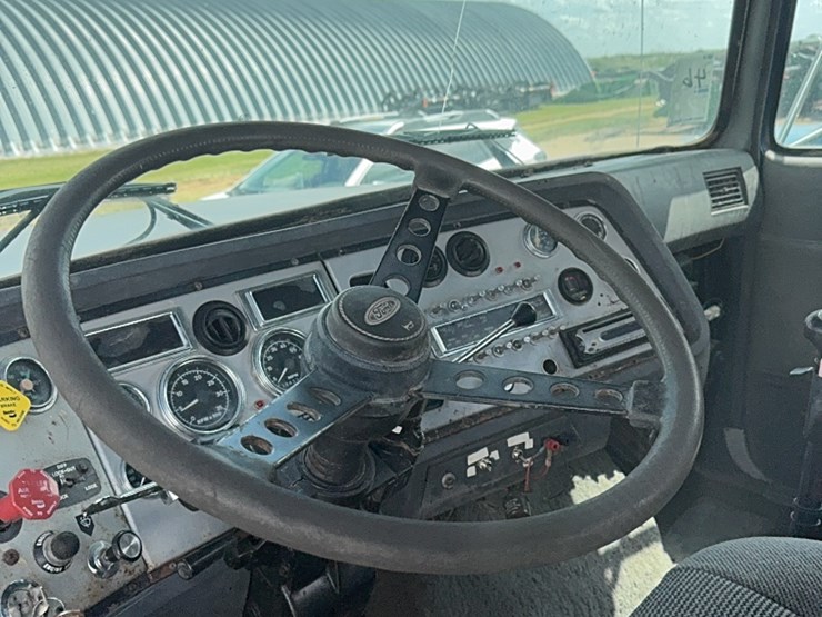 1997-ford-aero-max-day-cab-semi,-60-series-detroit,-9-speed-manual-image-25