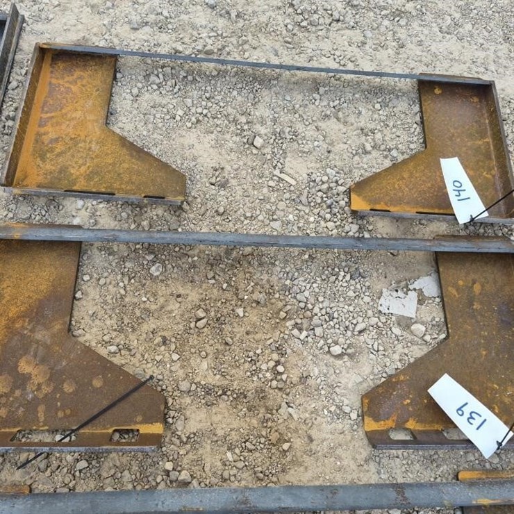 Skid Steer Mounting Plate