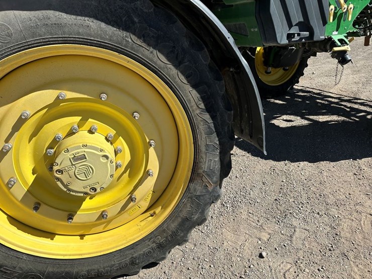 2015-john-deere-r4045-image-23