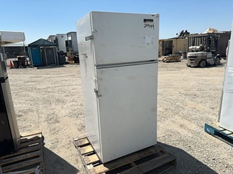 lot#-607-kelvinator-refrigerator-image-1