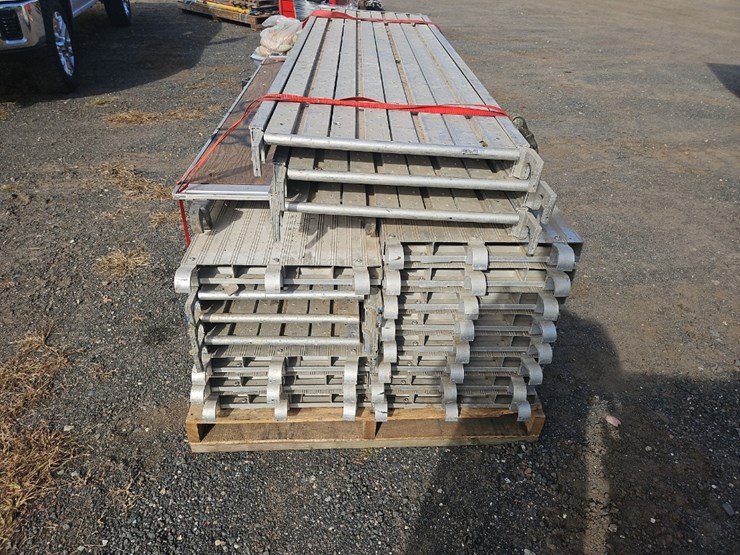 quantity-of-werner-aluminum-planks-image-4
