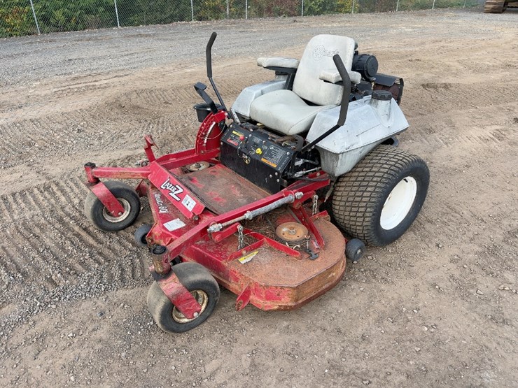 exmark-lazer-z-zero-turn-mower-image-1