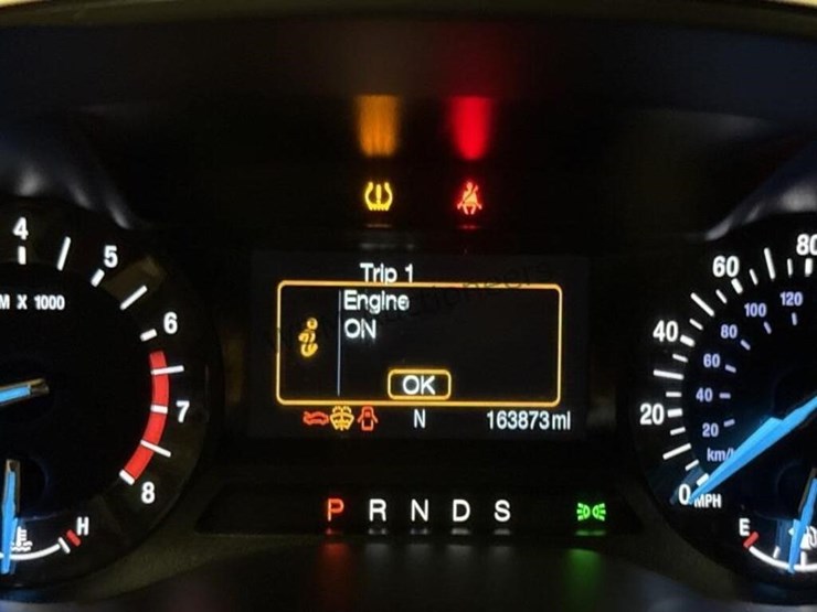 2016-ford-fusion-se-sdn-image-18