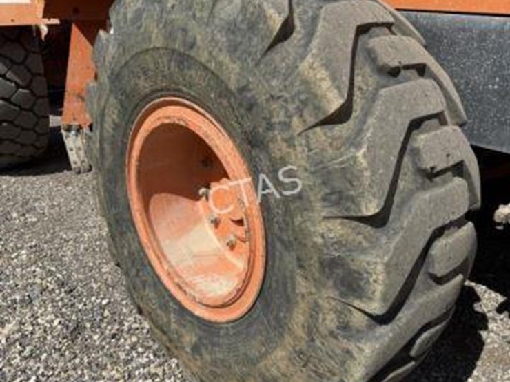 #220-•-doosan-wheel-loader-w/-bucket-image-9
