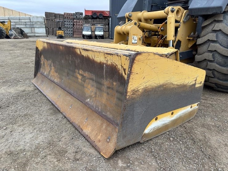 2012-deere-210lj-image-16