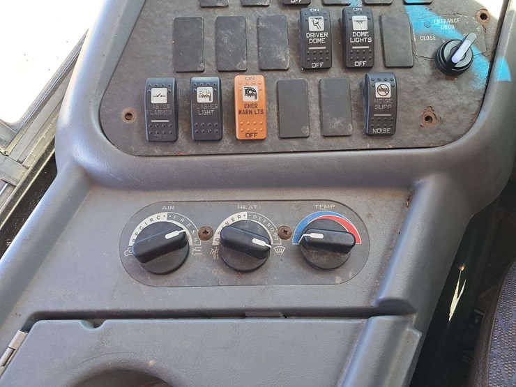 2015-ic-bus-pb105-school-bus-image-22