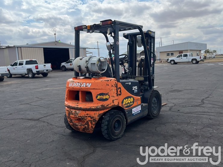 2012-doosan-g25-image-5