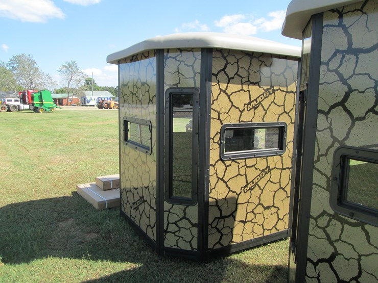 #5258-•-unused-muddy-bull-st-box-blind-w/-10'-observation-tower-image-3