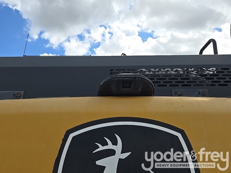 2022-deere-130g-image-35