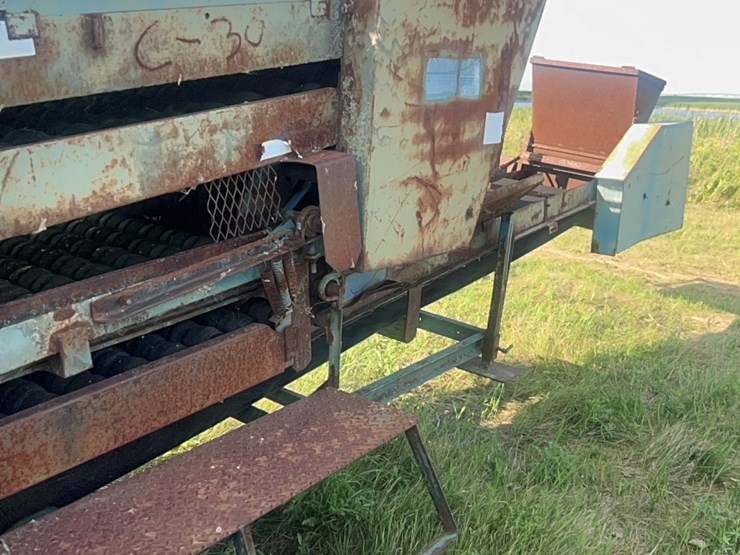 (2)-better-built-model-950-potato-seed-cutters-image-12