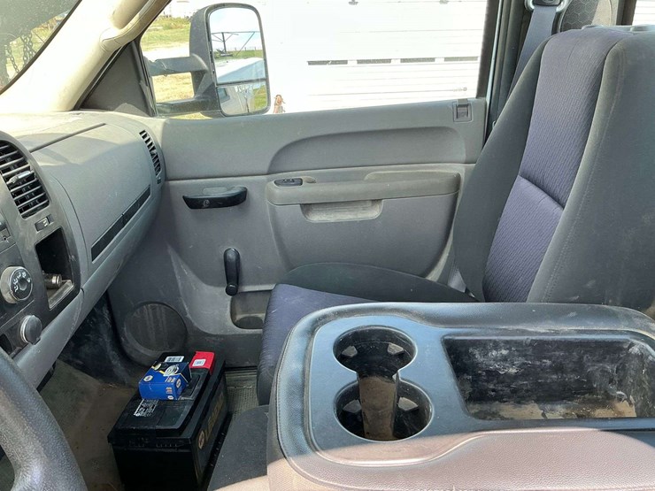 2012-chevy-2500-silverado-image-7