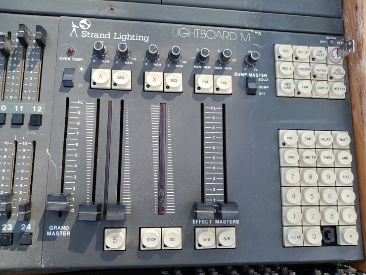 lot#-766-yamaha-mixing-console-and-sound-board-image-5