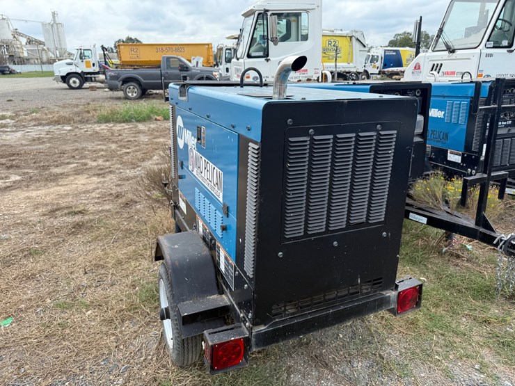 #682-•-2023-miller-big-blue-dual-450’s!-image-3