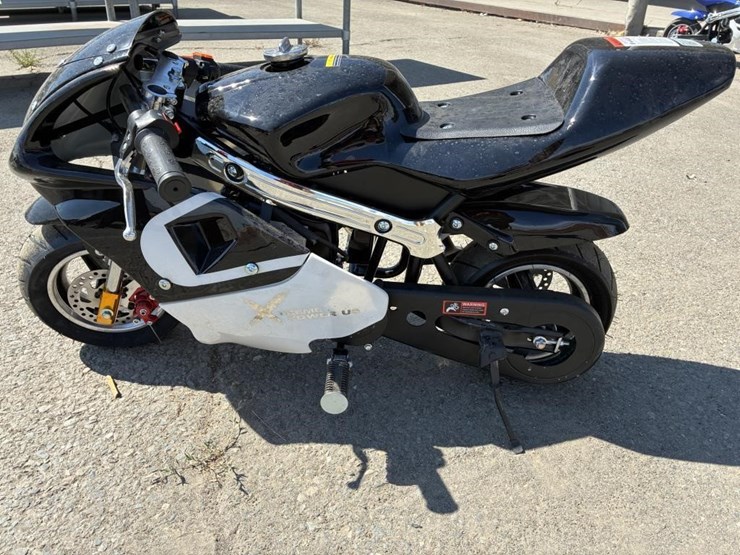 gas-powered-pocket-bike-image-5