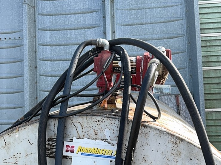 1,000-gallon-fuel-tank-with-pump-image-4