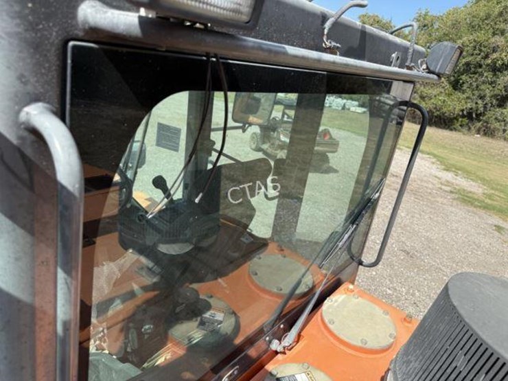 #220-•-doosan-wheel-loader-w/-bucket-image-36