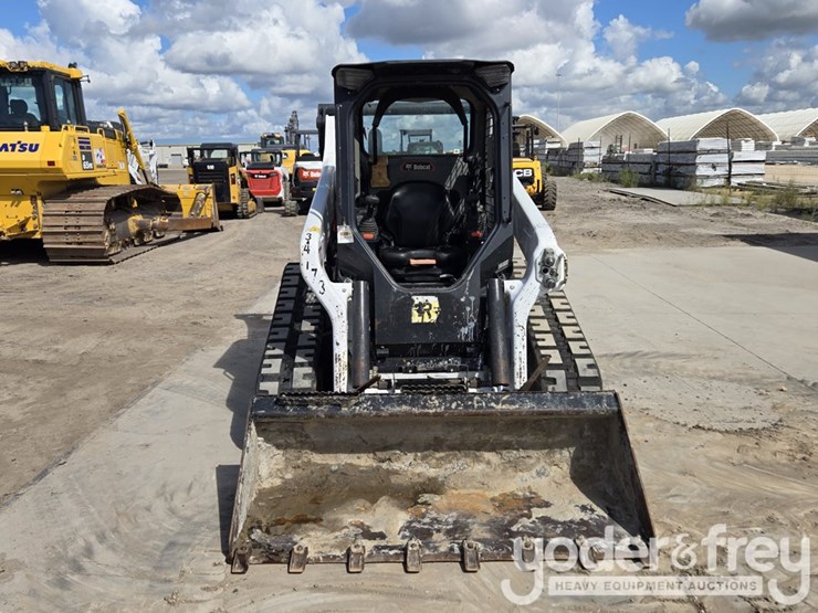 2022-bobcat-t76-image-7
