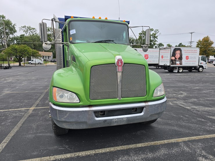 2016-kenworth-t370-image-44
