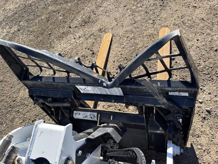 2023-bobcat-mt100-image-13