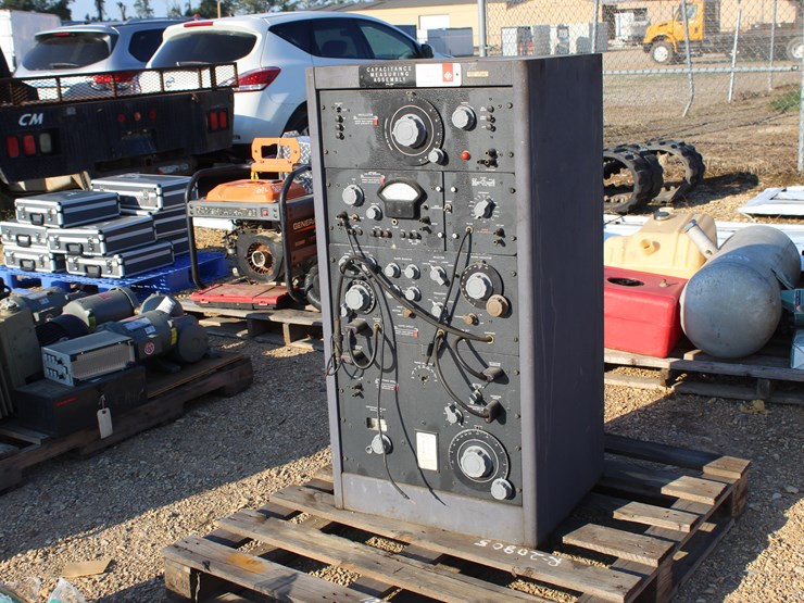 #8179-•-pallet-with-capacitance-measuring-assembly-image-1
