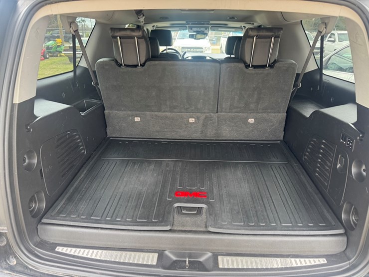 2019-gmc-yukon-xl-denali-image-7