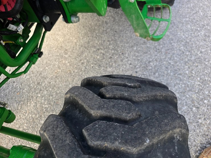 john-deere-4044r-image-54