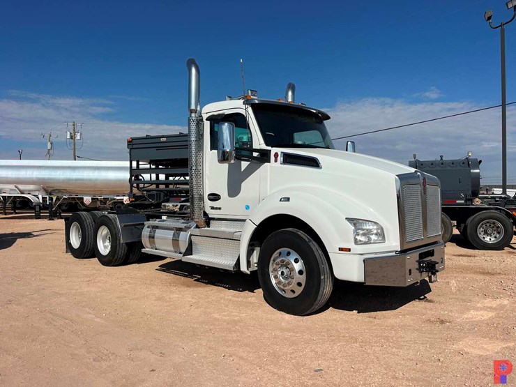 2024-kenworth-t880-image-4