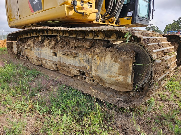 2017-caterpillar-336f-image-85