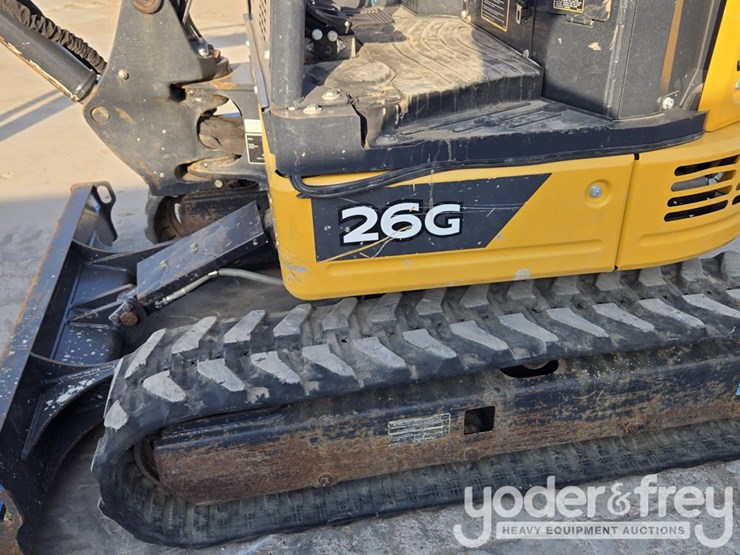 2022-deere-26g-image-51