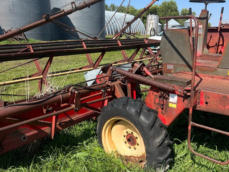 400-versatile-swather,-been-sitting,-not-running-image-36