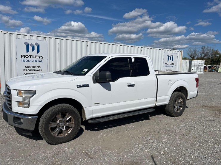 2015-ford-f150-lariat-image-1