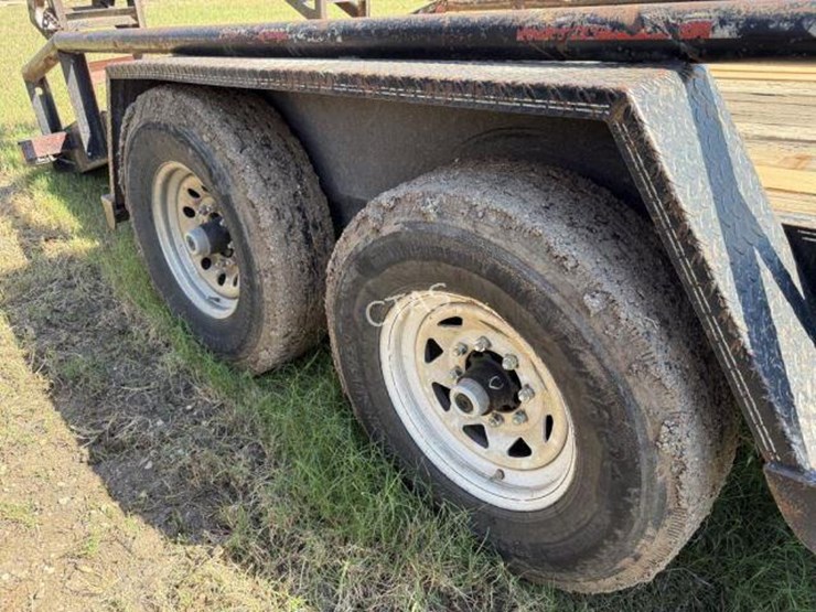 #201-•-2015-texas-bragg-25'-utility-gooseneck-trailer-image-9