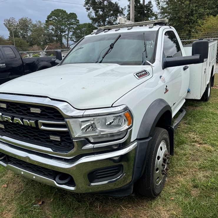2019 RAM 5500 TRADESMAN