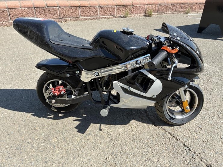 gas-powered-pocket-bike-image-6