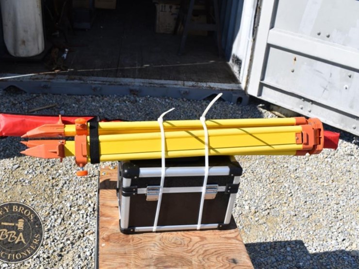 future-laser-level-image-2