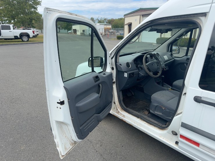 2013-ford-transit-connect-image-15