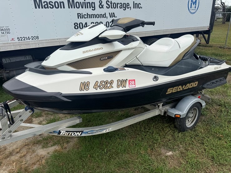 2012-sea-doo-gtx-limited-250-92-hours-showing---s/n:-ca-ydv10455e212-triton-dual-pwc-trailer---vin-image-9